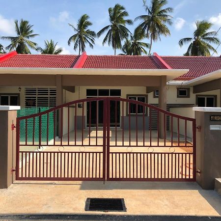 Magnolia 1 Homestay Kampung Kuala Besut Exterior foto