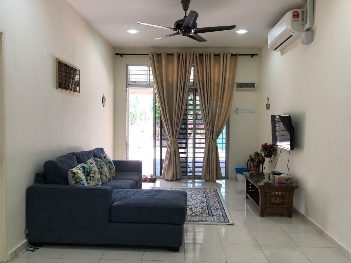 Magnolia 1 Homestay Kampung Kuala Besut Exterior foto